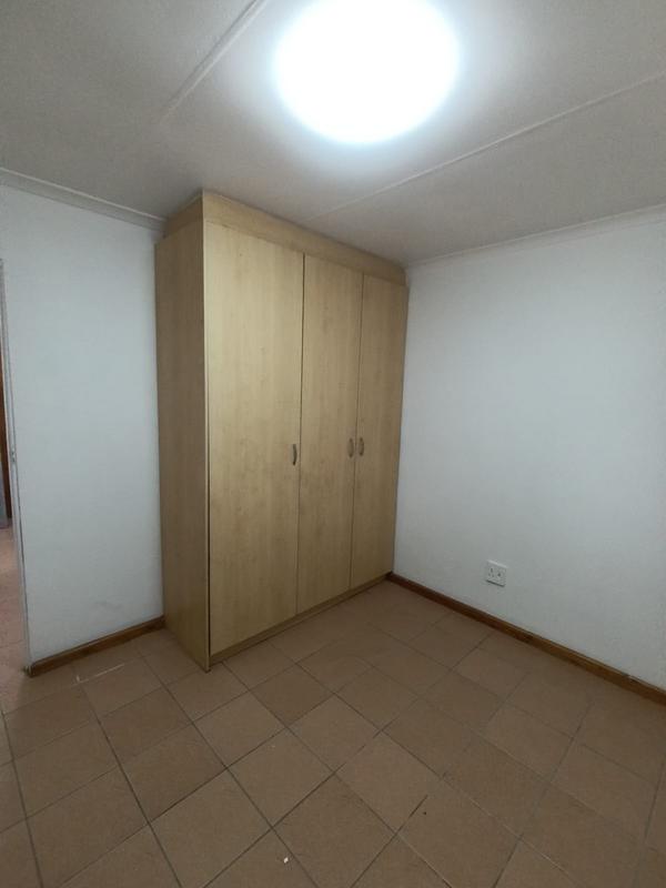 To Let 2 Bedroom Property for Rent in New Woodlands Western Cape